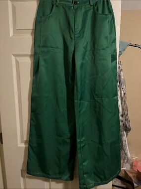 Wide-Leg  Pants in Green